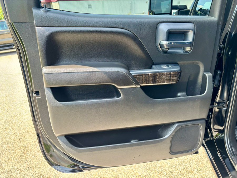 Used 2015 GMC Sierra 3500 Denali w/ Duramax Plus Package AWD/4WD image 18