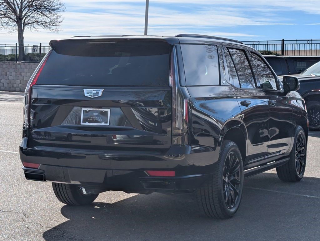 Certified 2022 Cadillac Escalade Sport Platinum w/ LPO, ONYX Package AWD/4WD image 5
