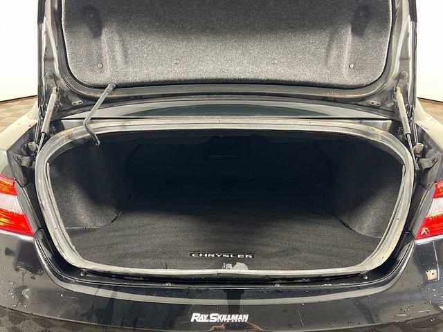 Used 2011 Chrysler 200 Limited image 22