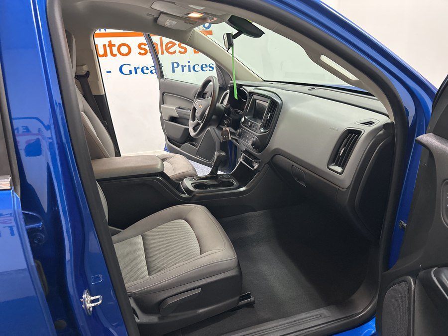 Used 2019 Chevrolet Colorado W/T AWD/4WD image 17