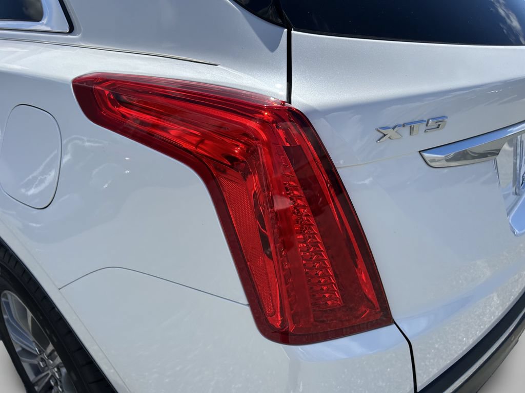Used 2019 Cadillac XT5 Luxury FWD image 14
