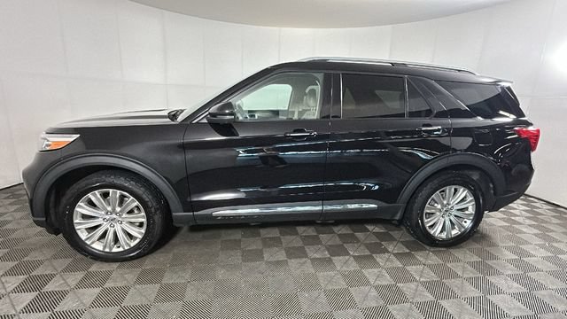 Used 2022 Ford Explorer Limited w/ Equipment Group 301A AWD/4WD image 6