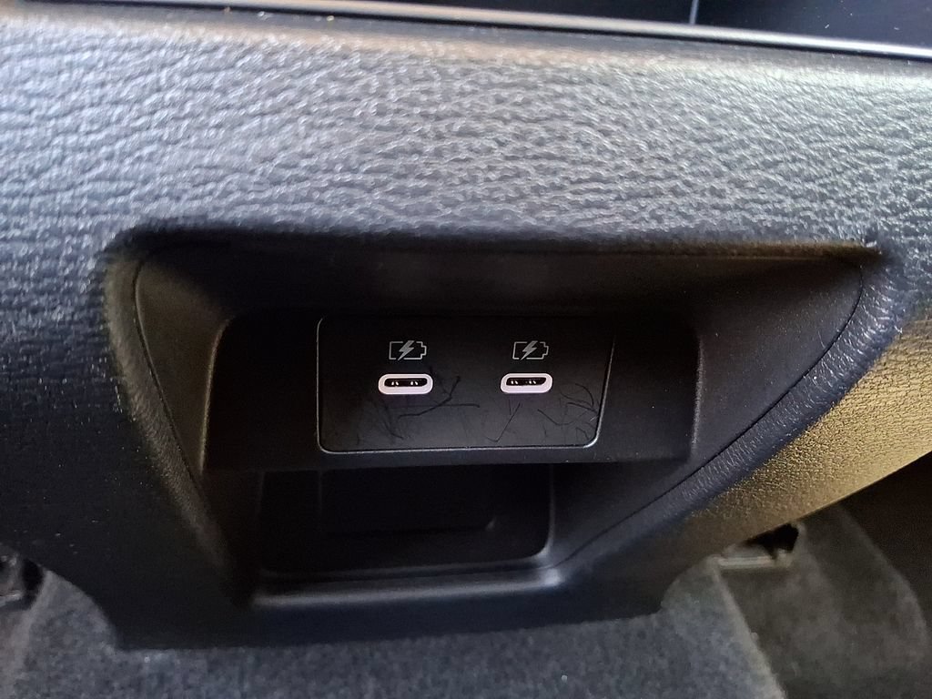 Used 2025 Mitsubishi Outlander SE AWD/4WD image 12