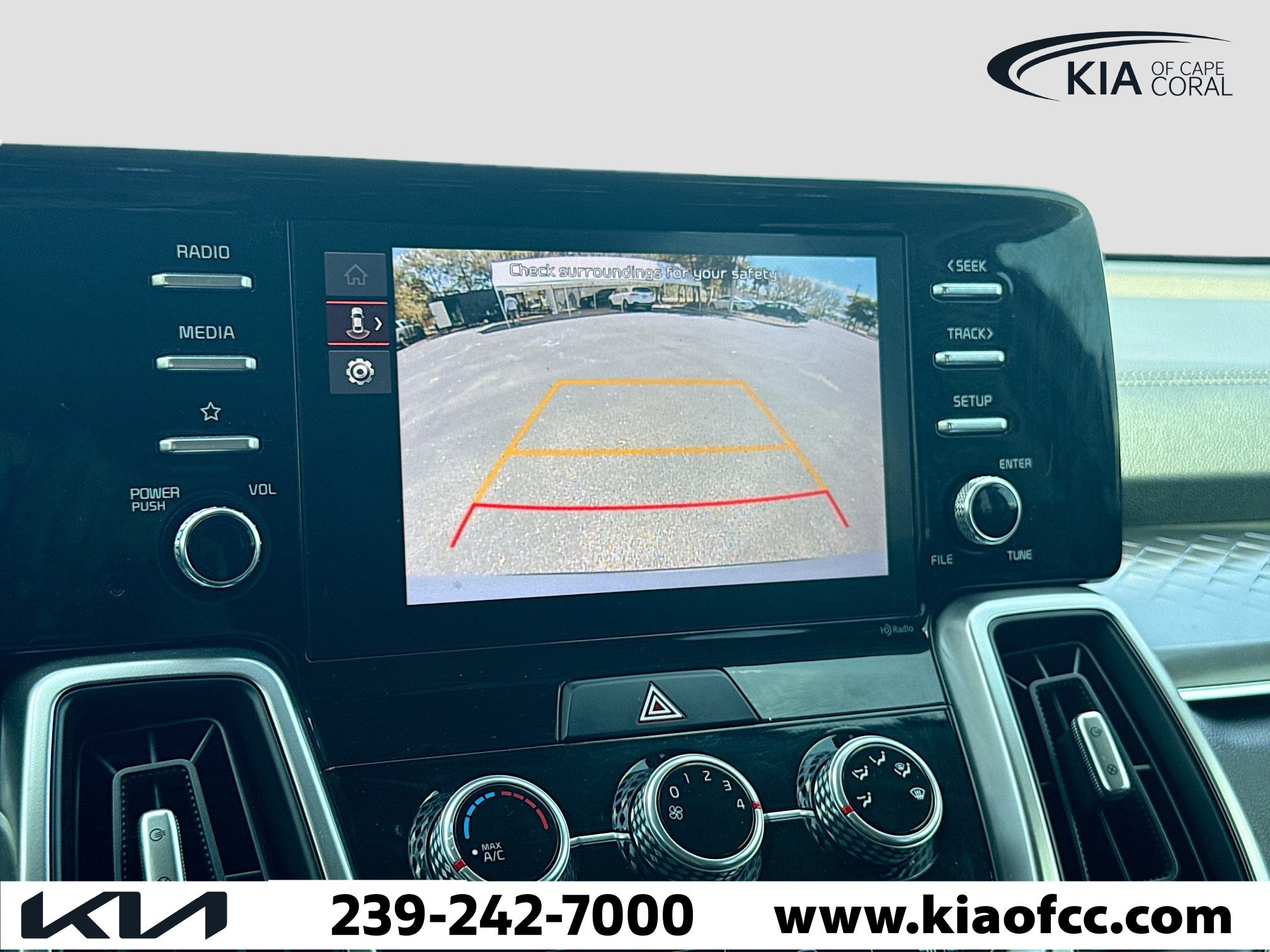 Certified 2023 Kia Sorento LX image 31