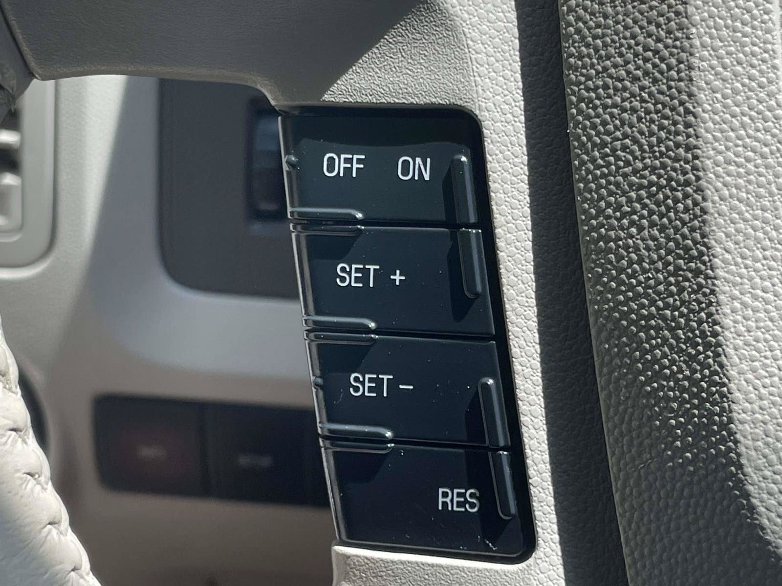 Used 2011 Ford Escape XLT w/ 202A Rapid Spec Order Code FWD image 19