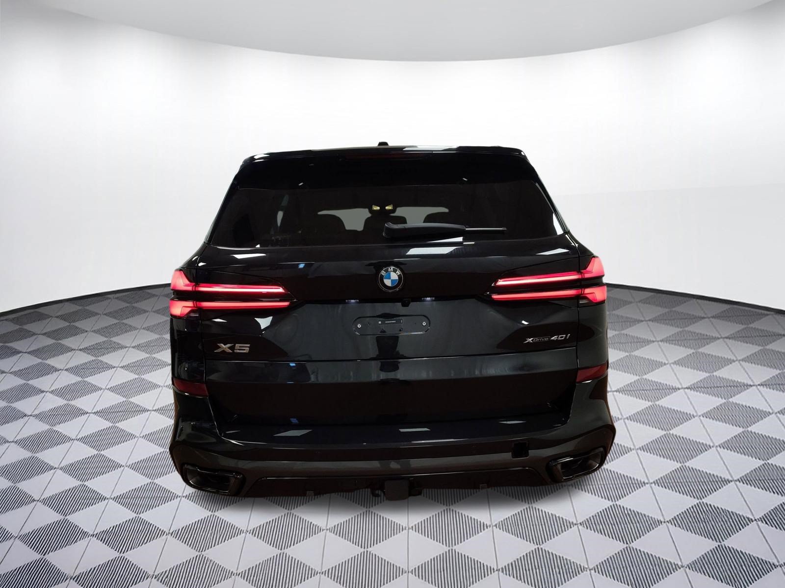 Used 2026 BMW X5 xDrive40i w/ M Sport Package AWD/4WD image 9