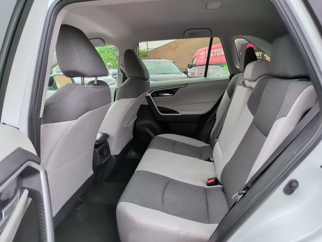 Used 2025 Toyota RAV4 XLE FWD image 10