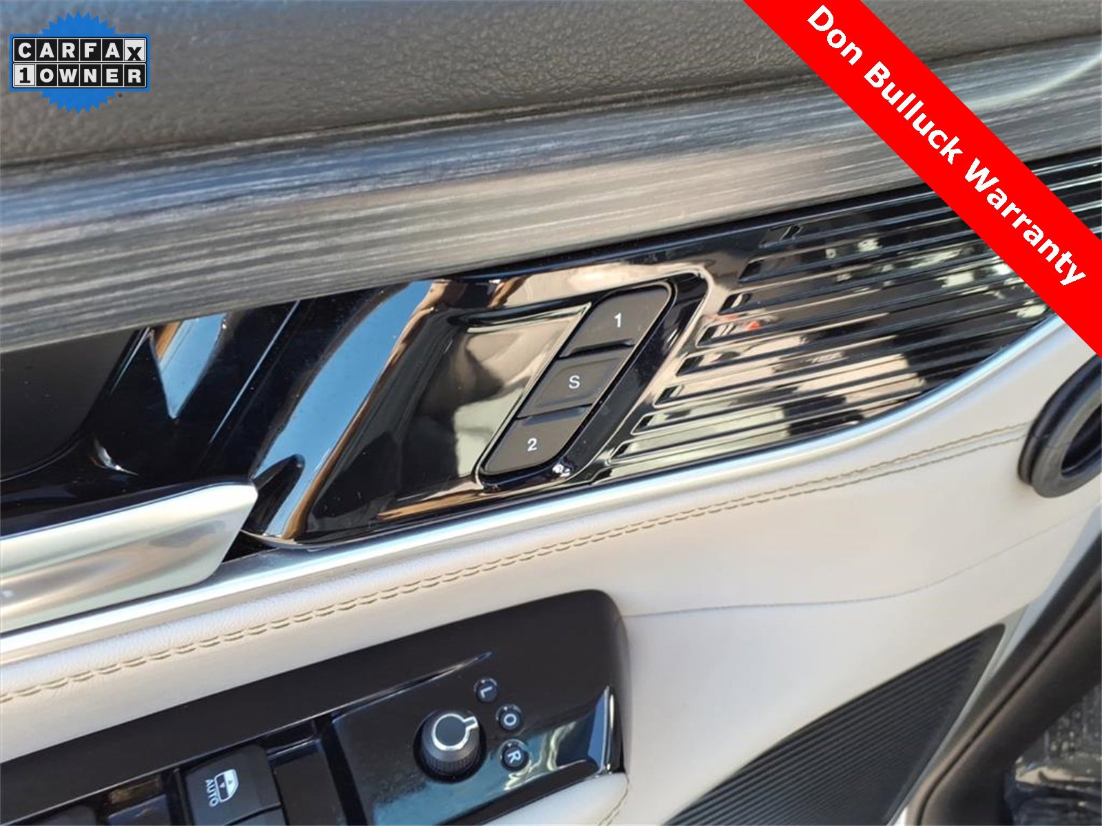 Used 2024 Jeep Wagoneer L Series II w/ Flexible Seating Group image 16