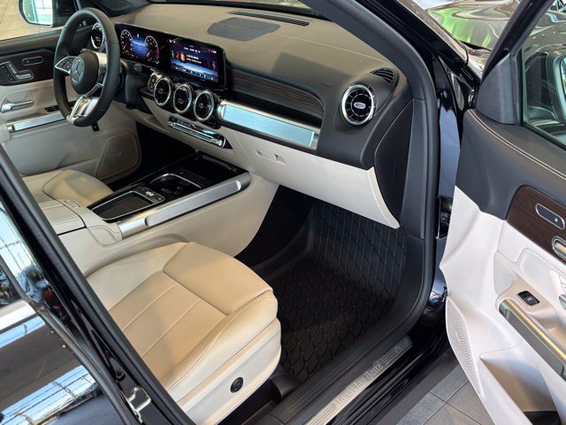 New 2026 Mercedes-Benz GLB 250 4MATIC image 26