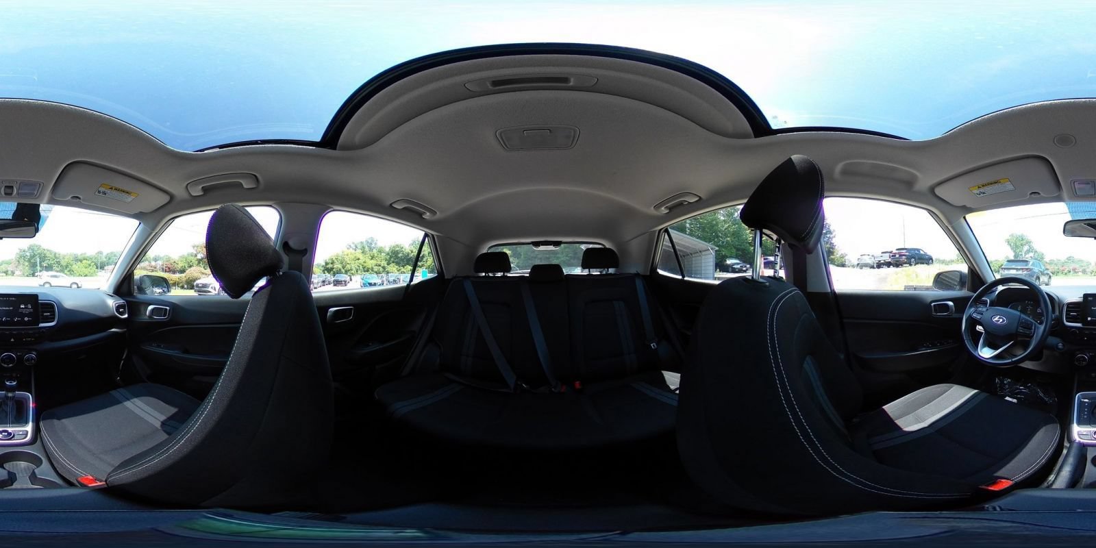 Used 2026 Hyundai Venue SEL FWD image 39