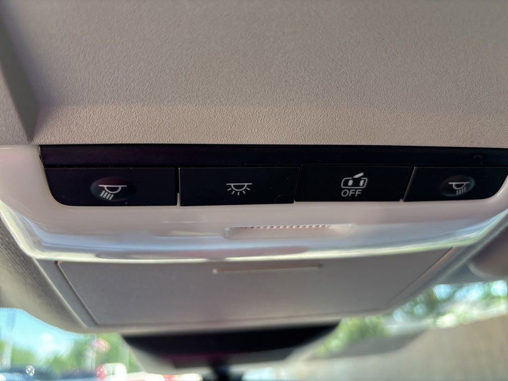 Used 2024 Nissan Sentra SV FWD image 27