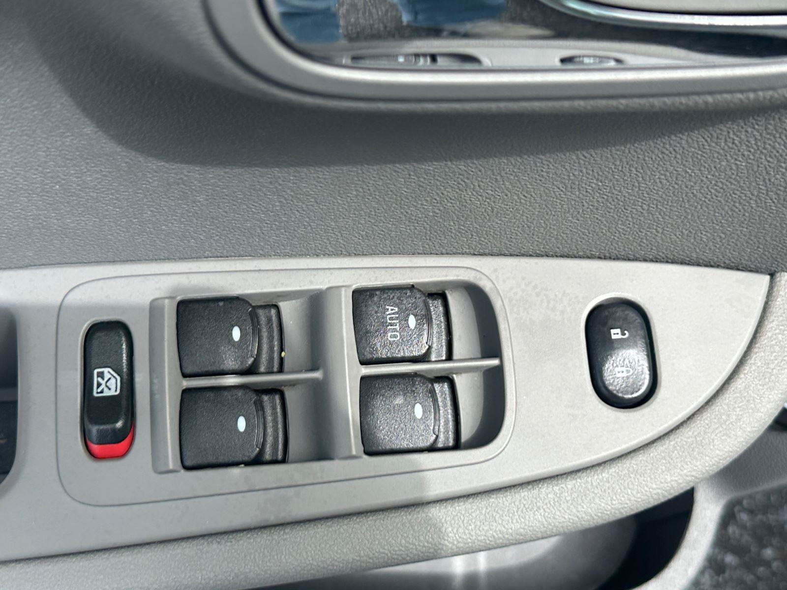 Used 2008 Chevrolet Malibu LT w/ HFV6 Engine Package FWD image 14