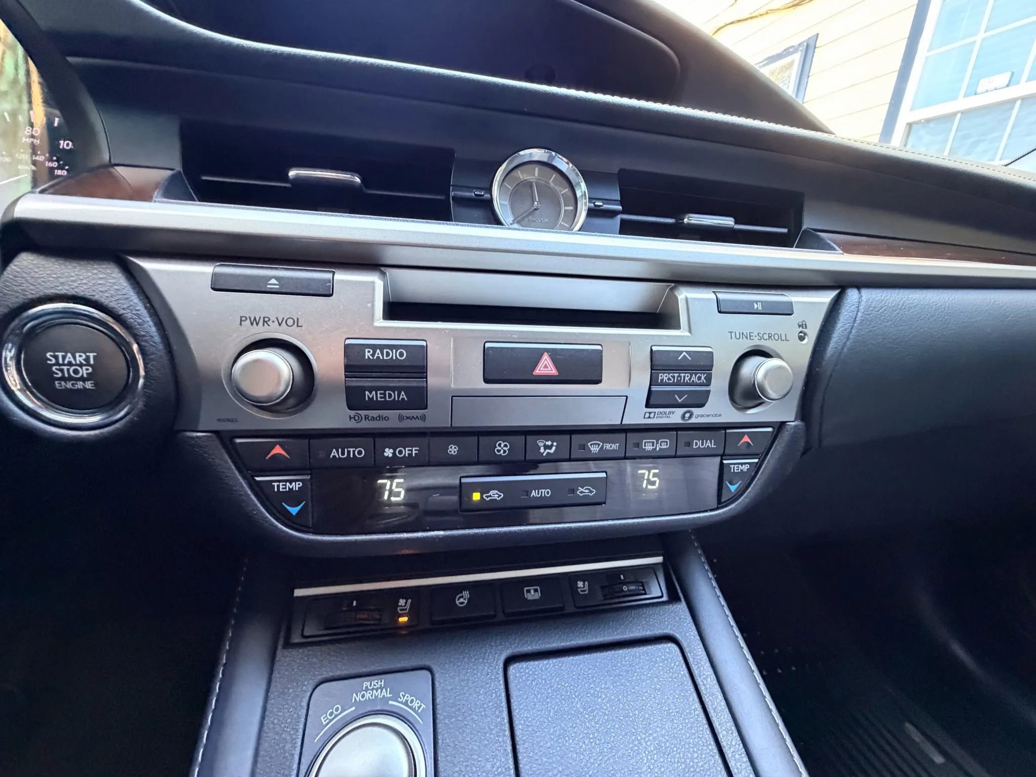 Used 2018 Lexus ES 350 w/ Luxury Package w/Wood Trim image 14