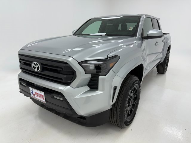 Used 2025 Toyota Tacoma SR5 image 4