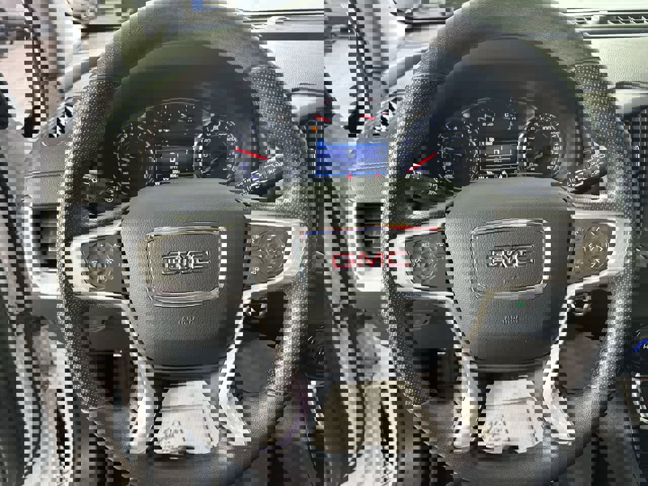 Used 2022 GMC Terrain SLE w/ Driver Convenience Package image 14