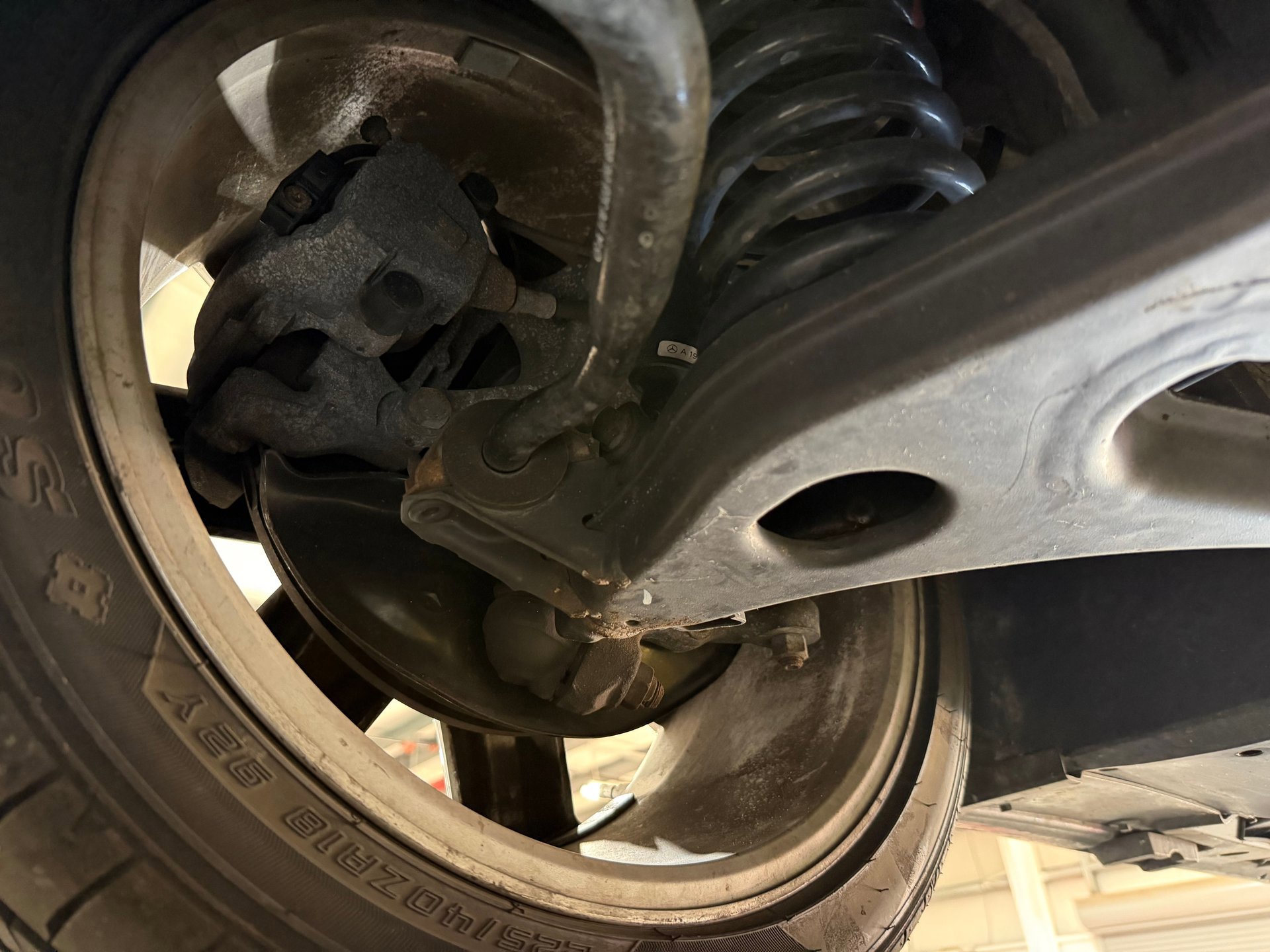 Used 2005 Chrysler Crossfire Limited image 94