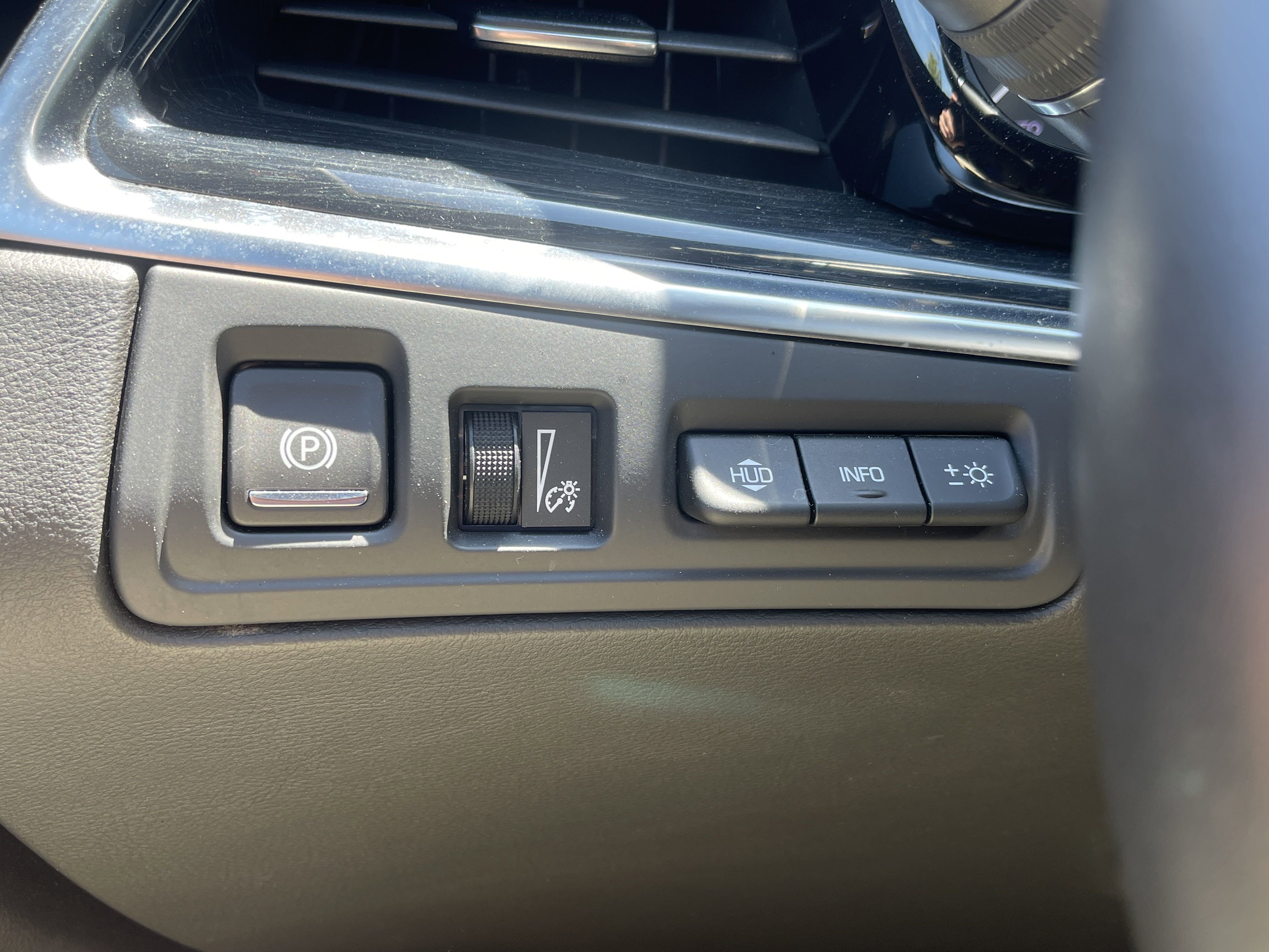 Used 2025 Cadillac XT5 Premium Luxury w/ Technology Package image 24