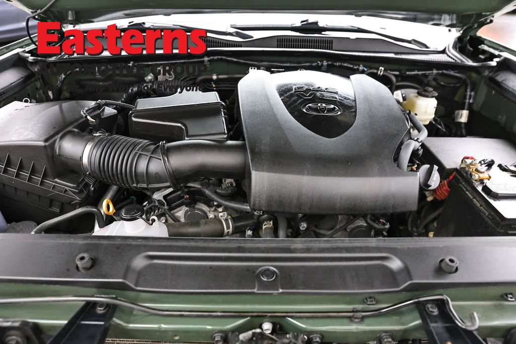 Used 2022 Toyota Tacoma TRD Sport AWD/4WD image 7