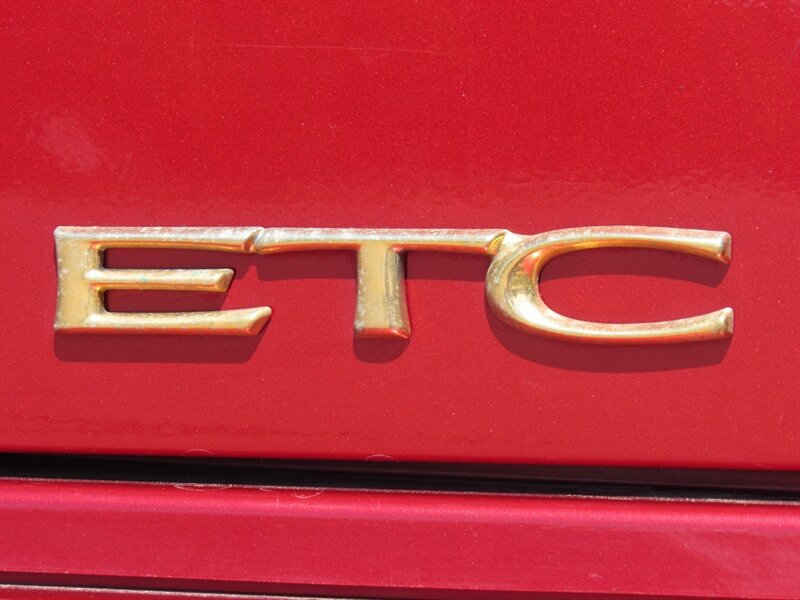 Used 2001 Cadillac Eldorado Touring FWD image 10