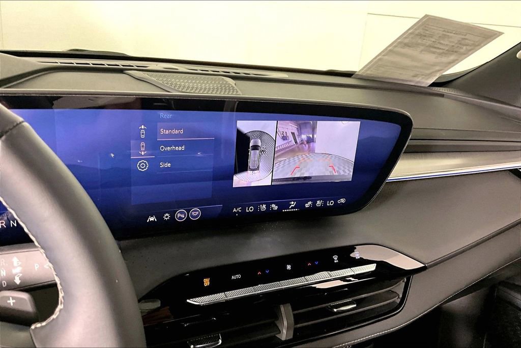 Certified 2025 Buick Enclave Avenir FWD image 13