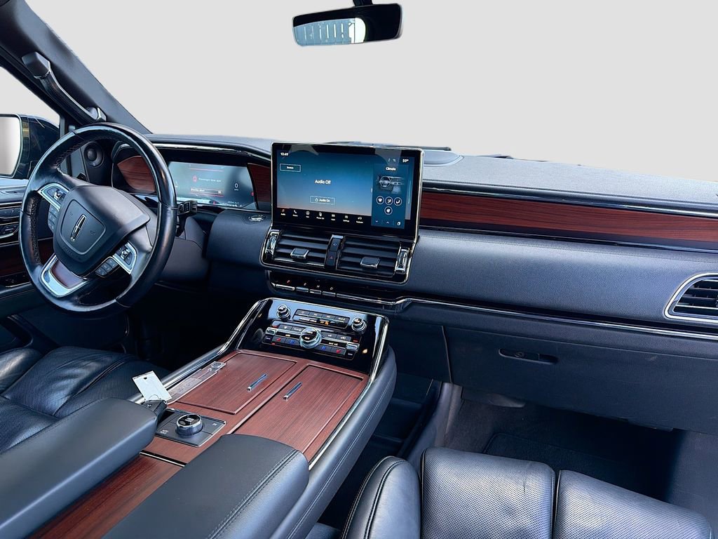 Used 2023 Lincoln Navigator Reserve image 22