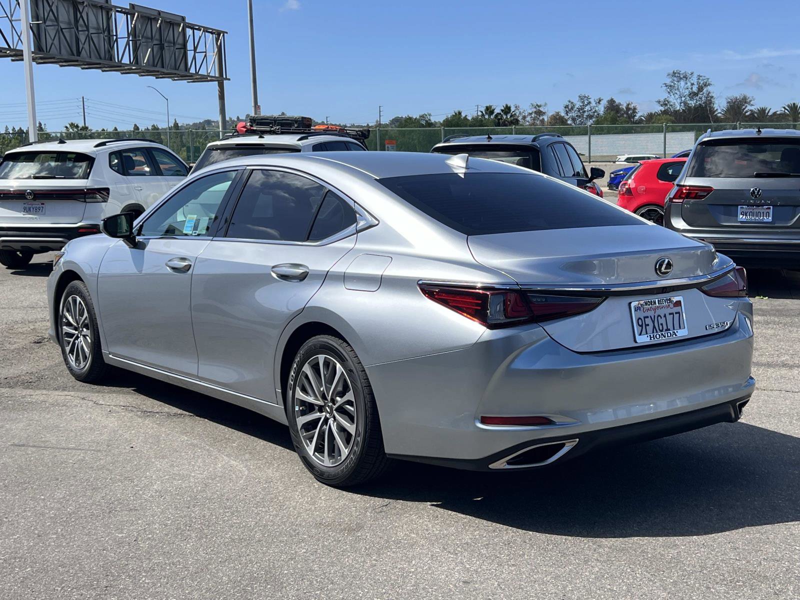 Used 2023 Lexus ES 350 w/ Accessory Package (Z1) image 3