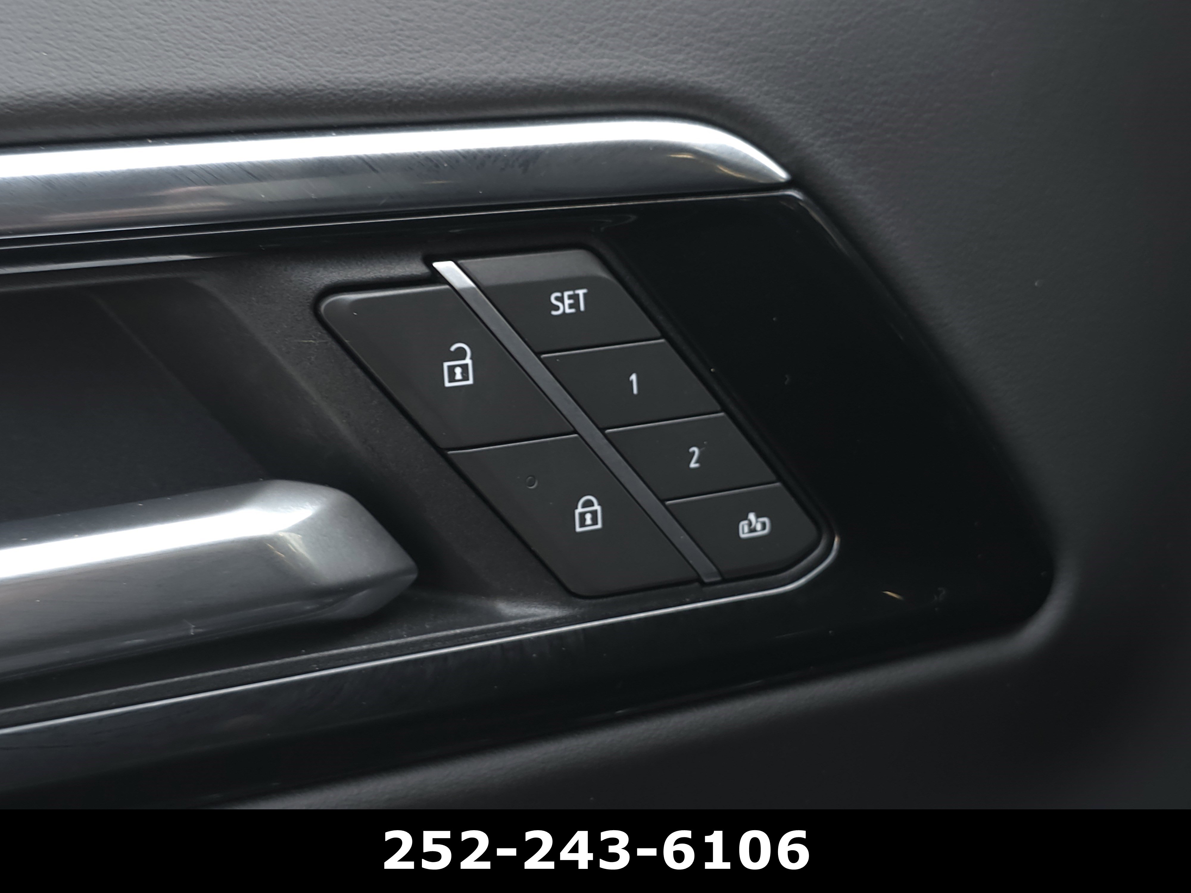 Used 2025 Chevrolet Tahoe Premier RWD image 12
