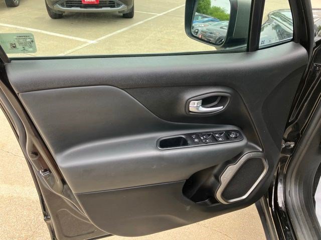 Certified 2019 Jeep Renegade Limited AWD/4WD image 10