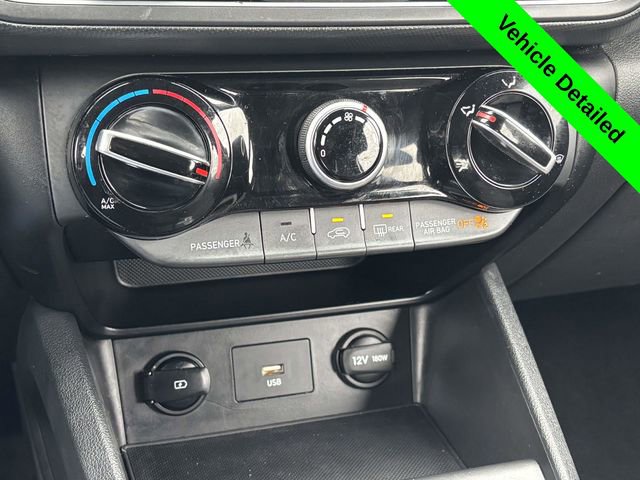 Used 2023 Hyundai Kona SE w/ Cargo Package image 17