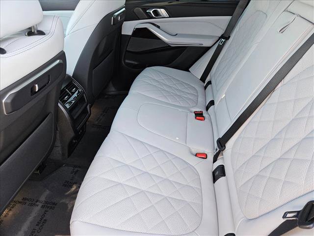 New 2026 BMW X5 xDrive50e w/ Executive Package image 15