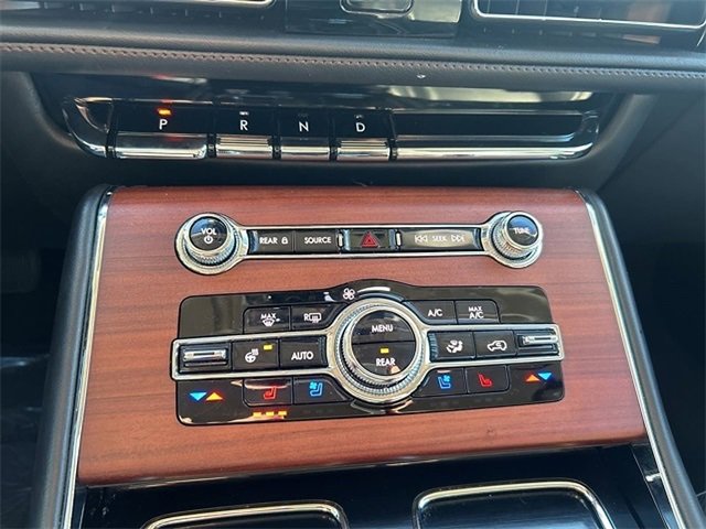 Certified 2023 Lincoln Aviator Reserve w/ Equipment Group 201A image 16