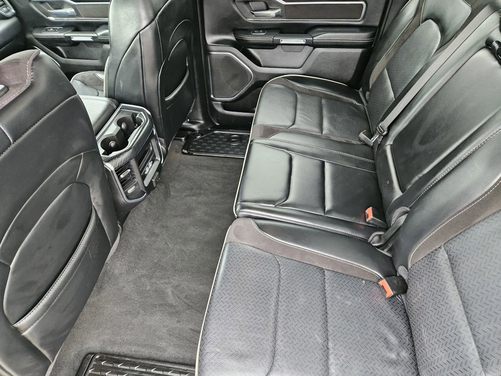 Used 2024 RAM 1500 Laramie RWD image 33