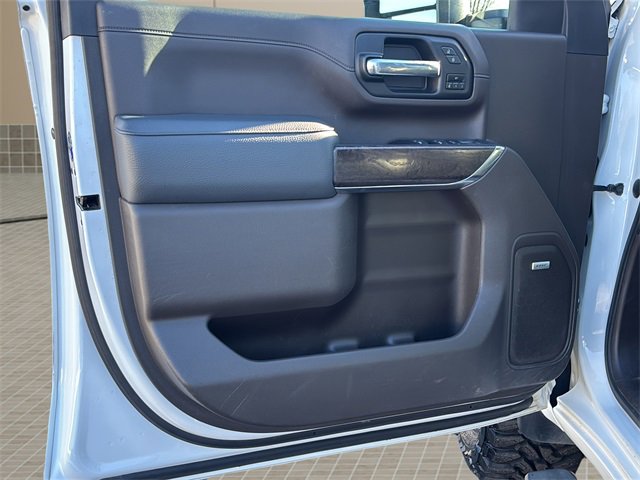 Used 2020 GMC Sierra 2500 Denali w/ Denali Ultimate Package image 16