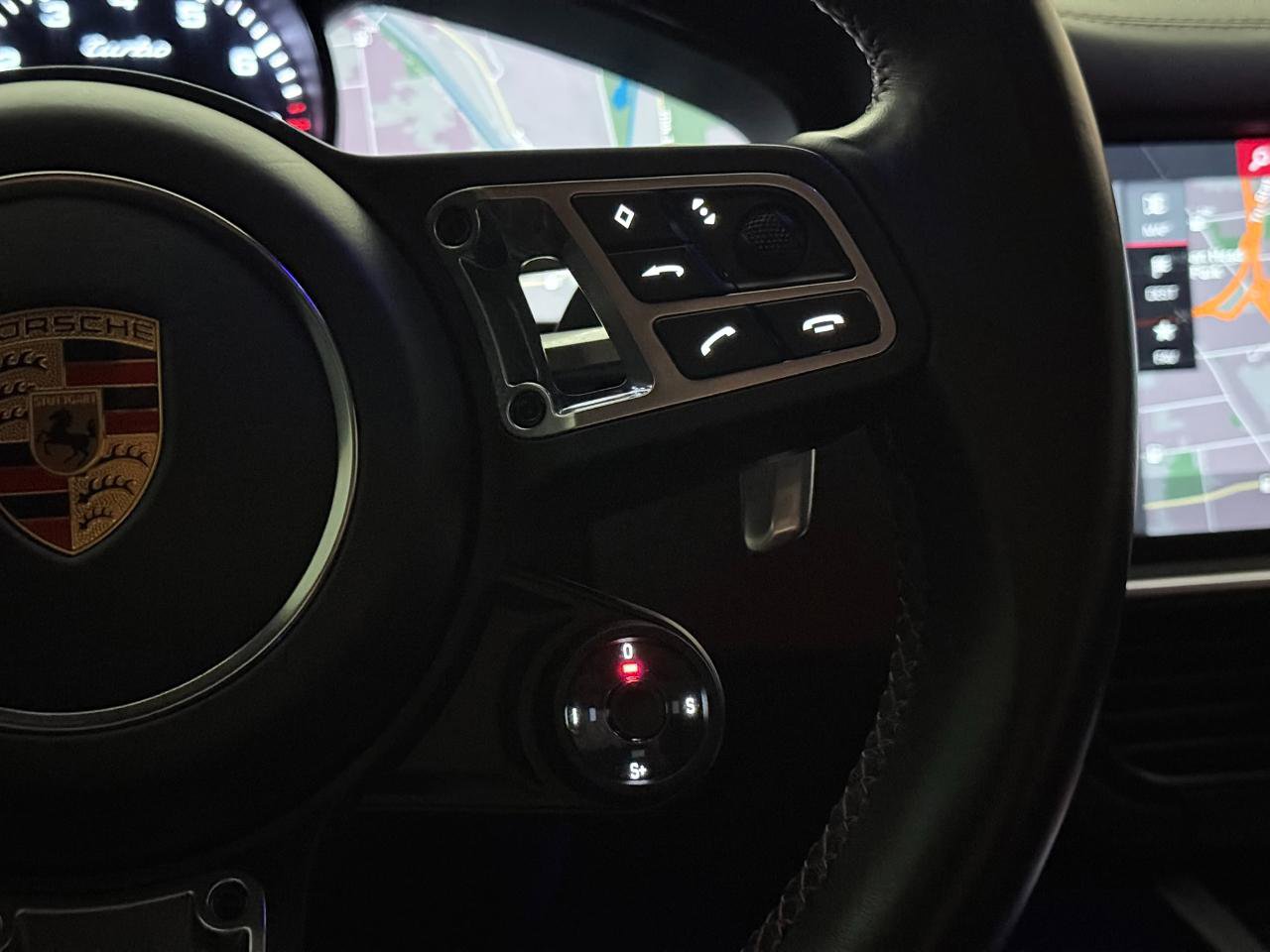 Used 2019 Porsche Cayenne Turbo AWD/4WD image 40
