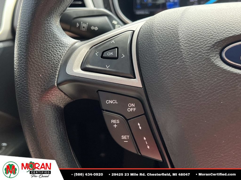 Used 2020 Ford Fusion SE FWD image 26