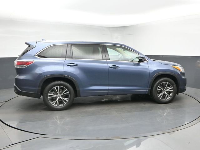 Used 2016 Toyota Highlander XLE FWD image 9