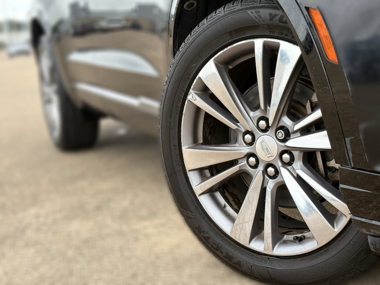 Used 2020 Cadillac XT6 Premium Luxury FWD image 9