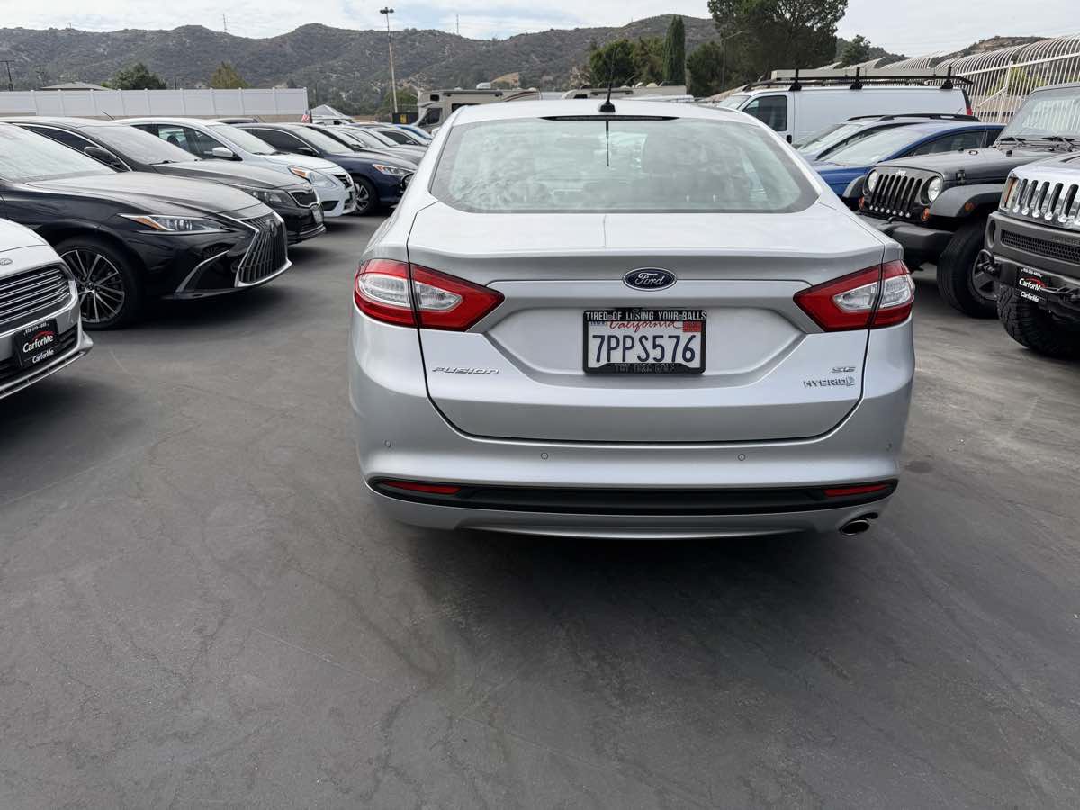 Used 2016 Ford Fusion SE w/ Equipment Group 502A FWD image 5