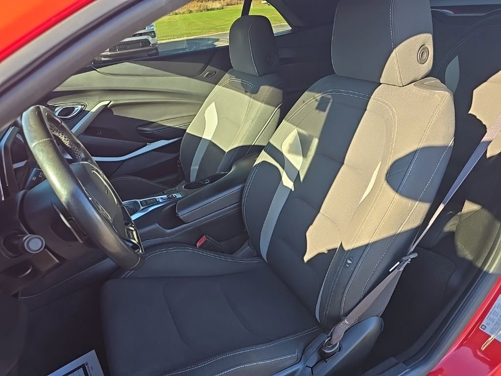 Used 2017 Chevrolet Camaro SS image 16