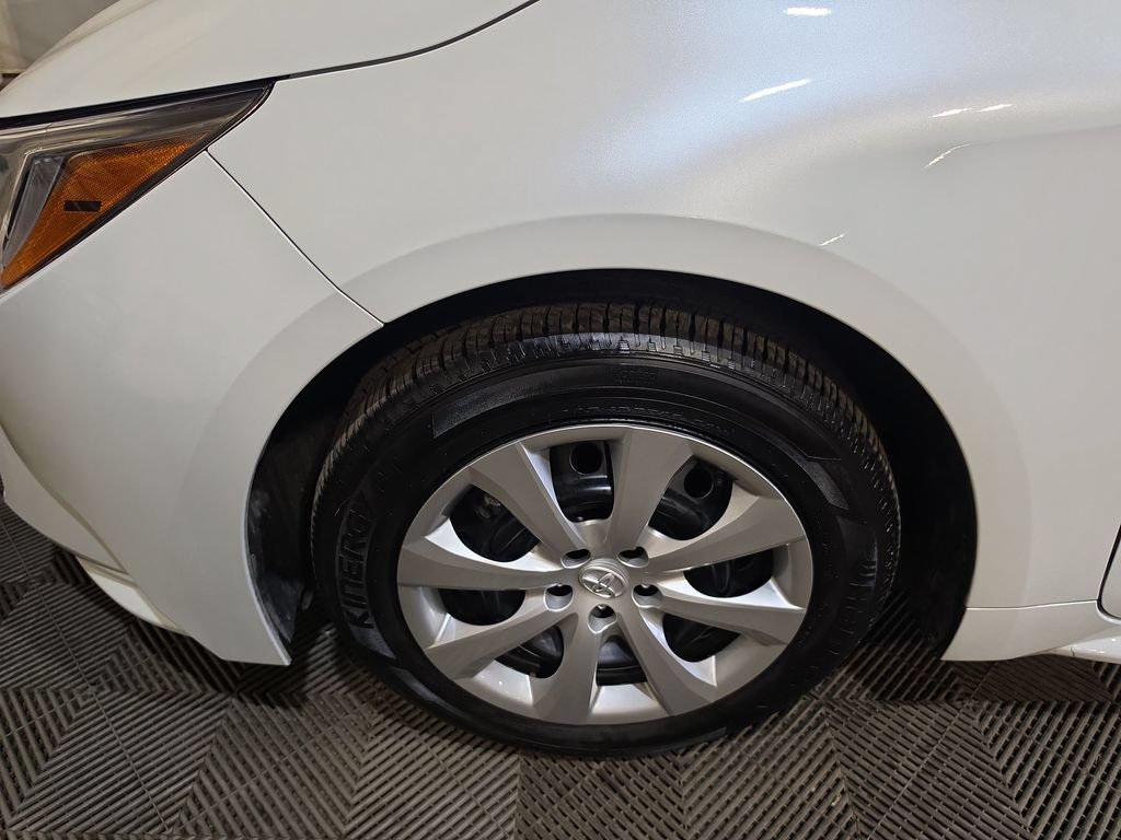 Used 2026 Toyota Corolla LE FWD image 18