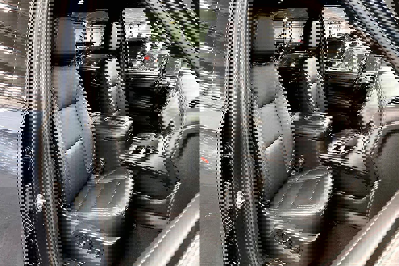 Used 2021 Chevrolet Suburban Z71 w/ Z71 Signature Package image 8