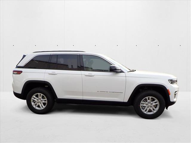 New 2025 Jeep Grand Cherokee Laredo w/ Luxury Tech Group I image 5