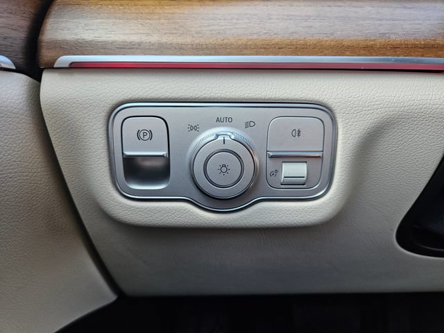 Used 2026 Mercedes-Benz GLS 450 4MATIC image 25