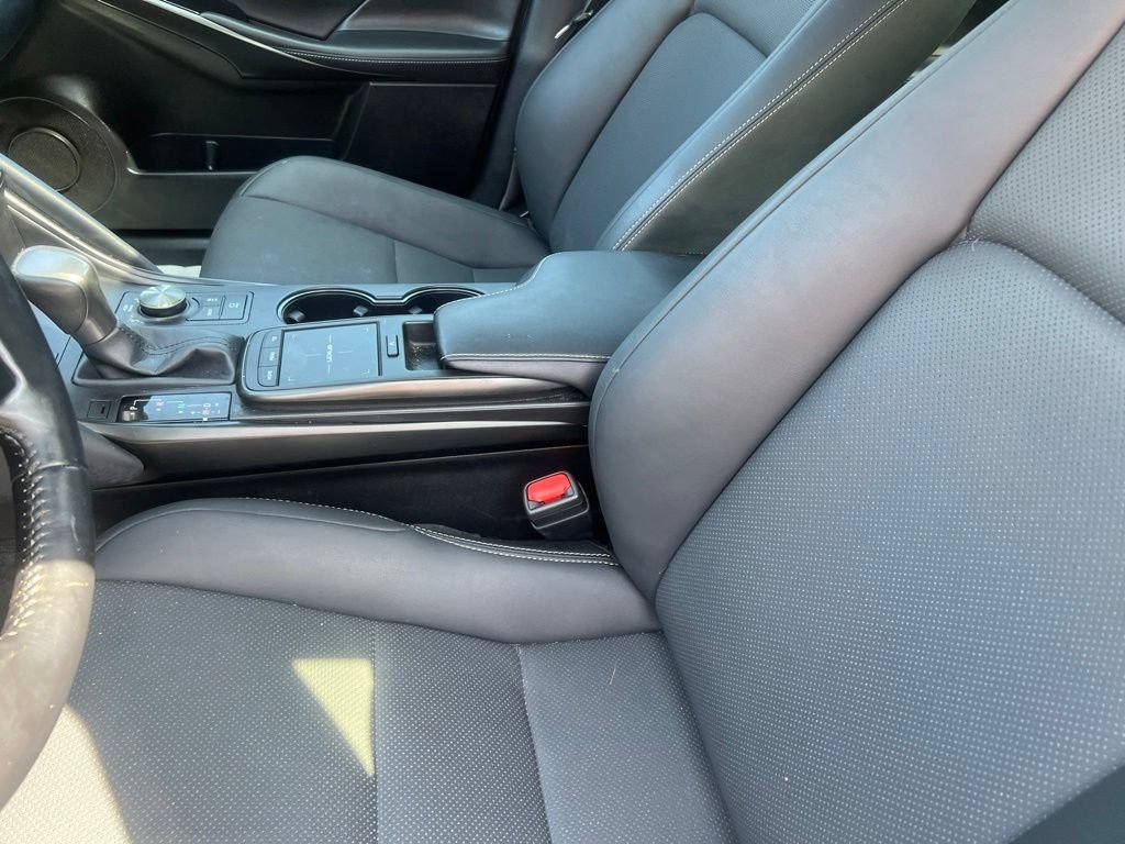 Used 2023 Lexus IS 300 w/ Comfort Package RWD image 11
