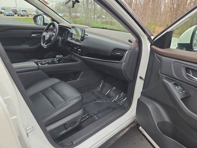 Used 2023 Nissan Rogue SL w/ SL Premium Package image 24