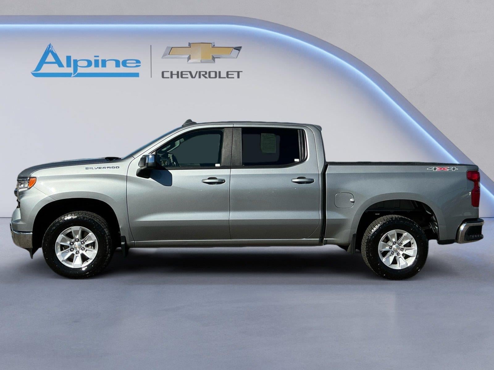 Used 2025 Chevrolet Silverado 1500 LT AWD/4WD image 2