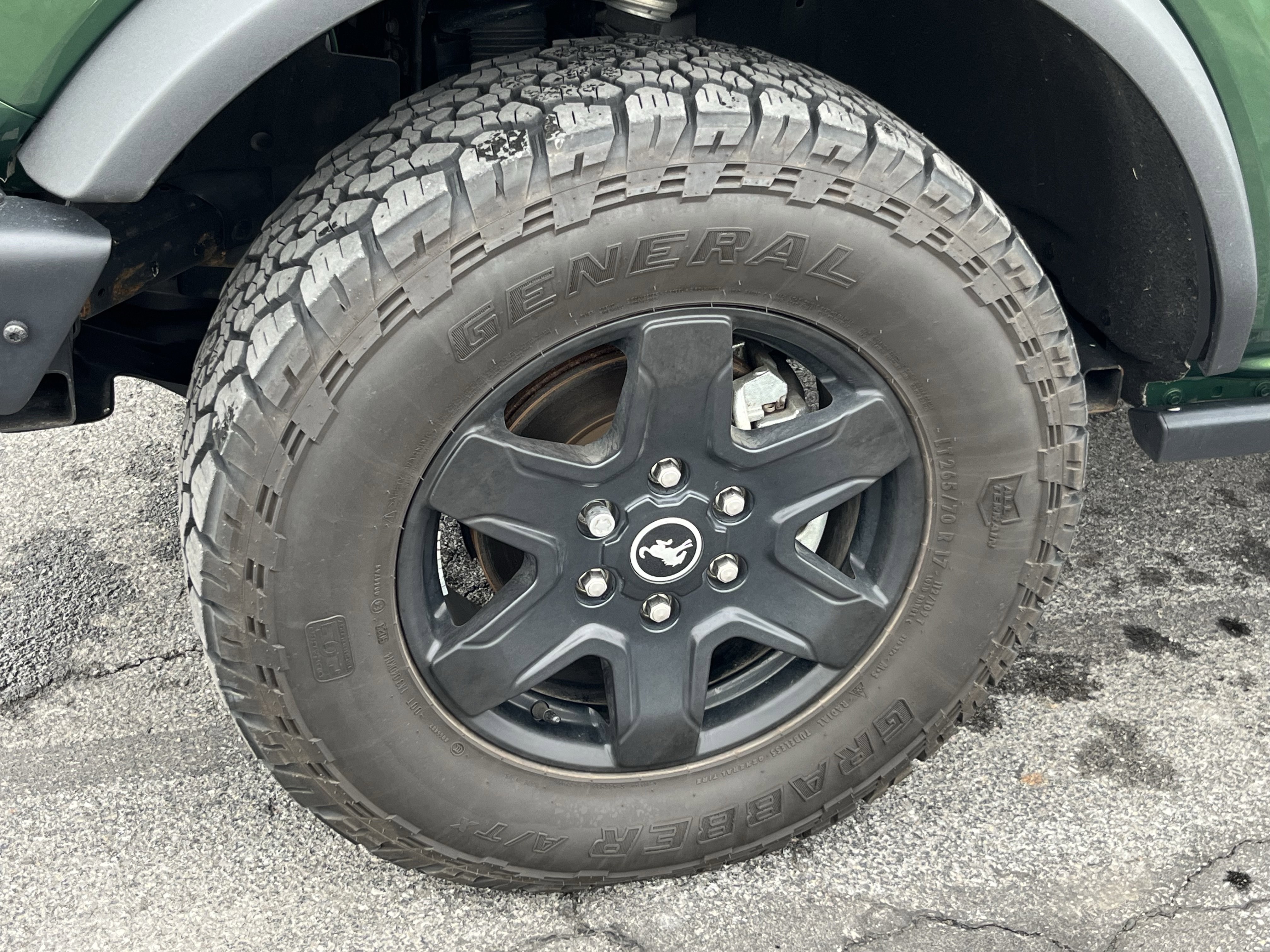 Used 2024 Ford Bronco Black Diamond image 9