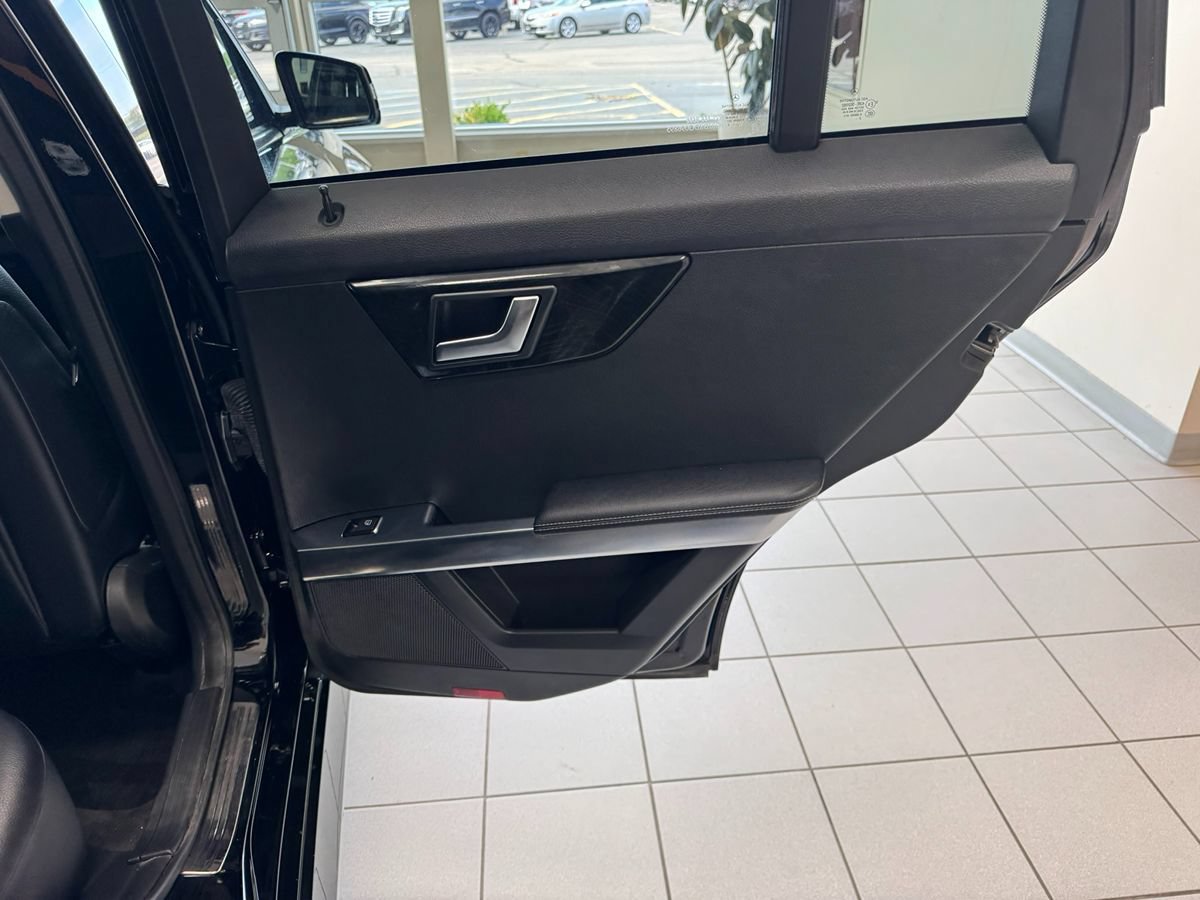 Used 2013 Mercedes-Benz GLK 350 4MATIC w/ Premium 1 Pkg image 45