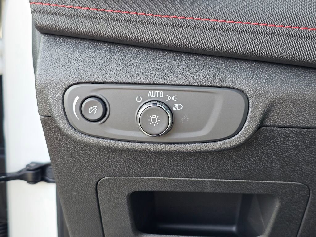 New 2026 Chevrolet TrailBlazer RS w/ Convenience Package image 32