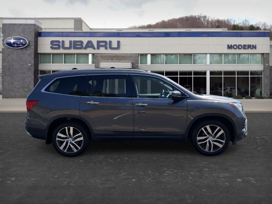 Used 2017 Honda Pilot Elite image 4